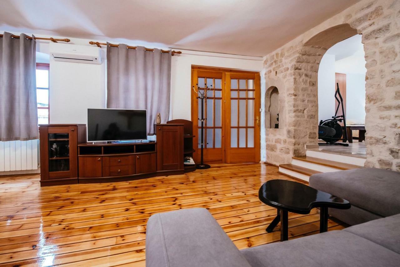 Heart Of Town Apartment Zadar Ngoại thất bức ảnh