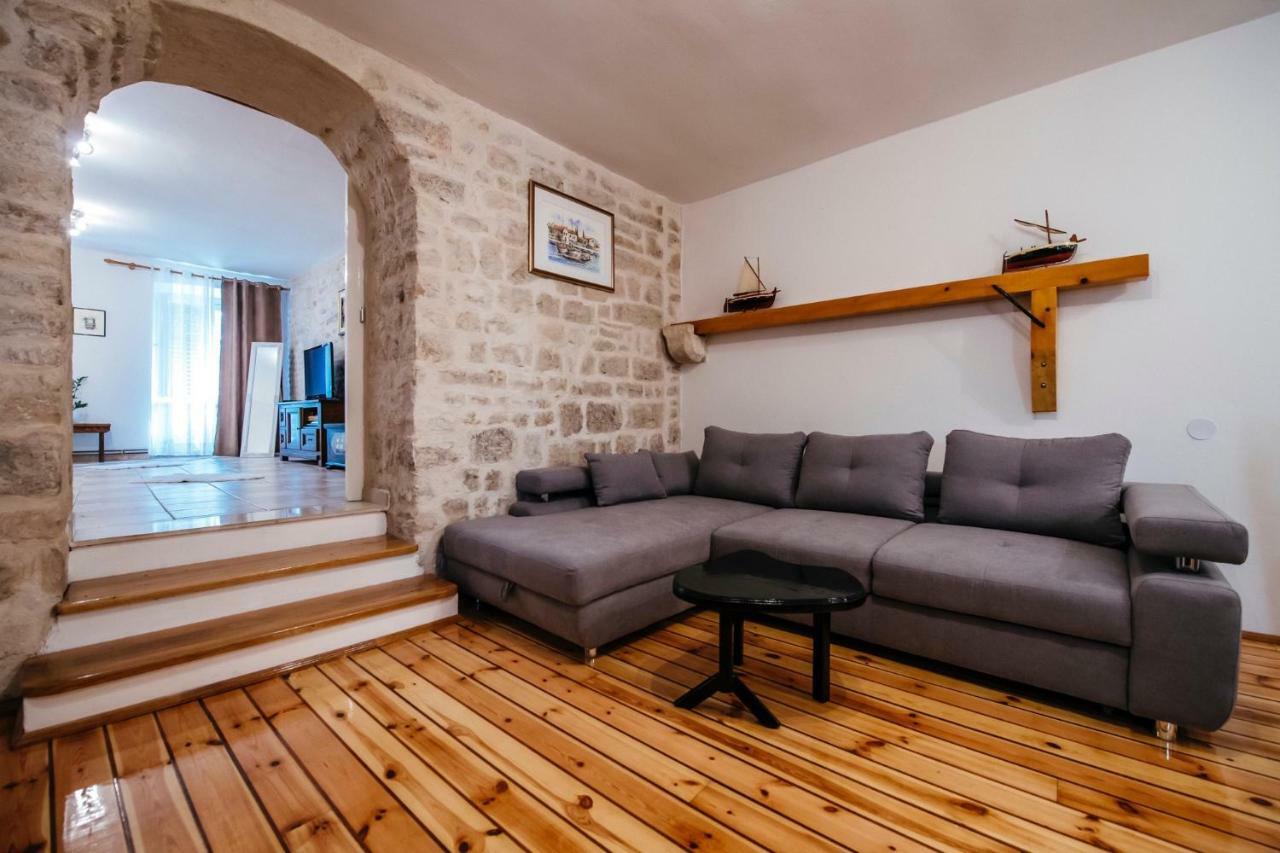 Heart Of Town Apartment Zadar Ngoại thất bức ảnh