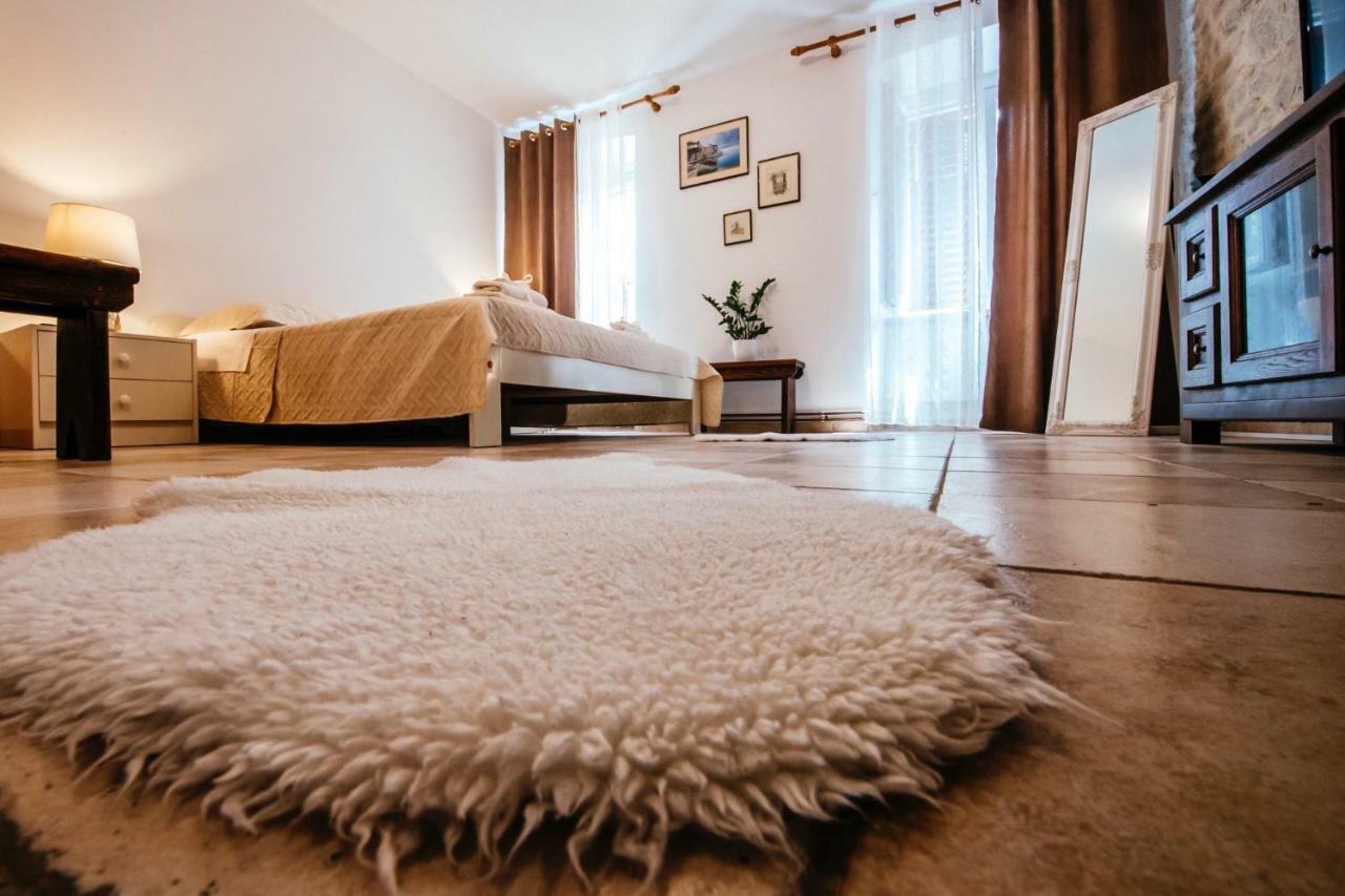 Heart Of Town Apartment Zadar Ngoại thất bức ảnh