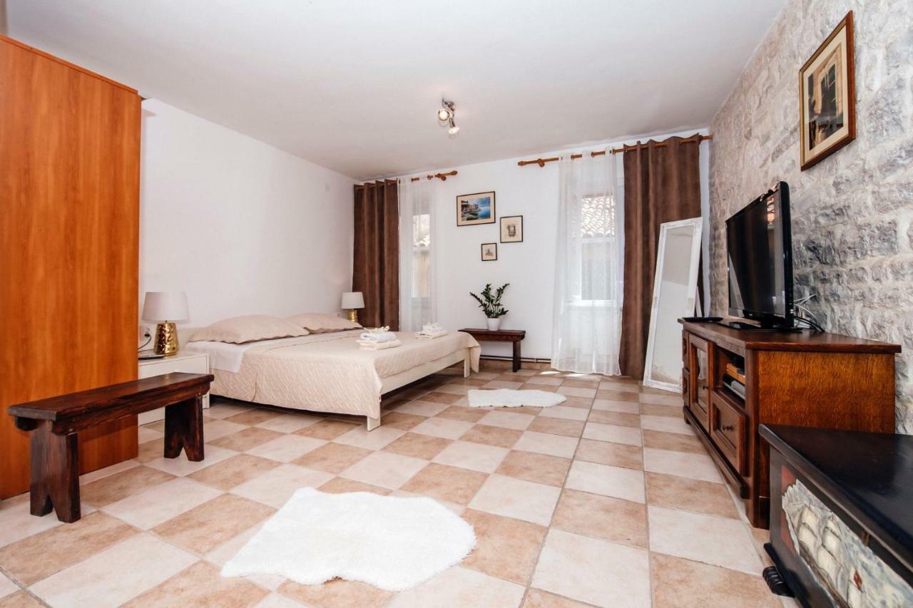 Heart Of Town Apartment Zadar Ngoại thất bức ảnh